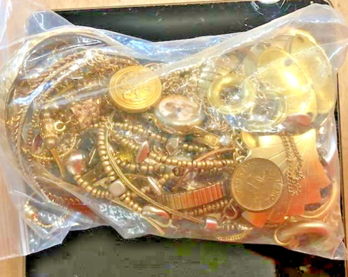 Pound gold tone - pound,