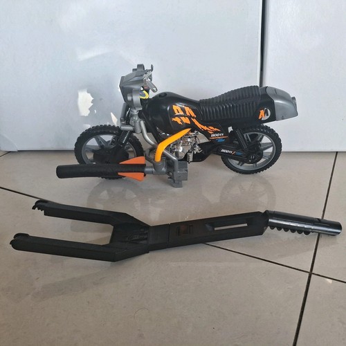 Action man missile - man,