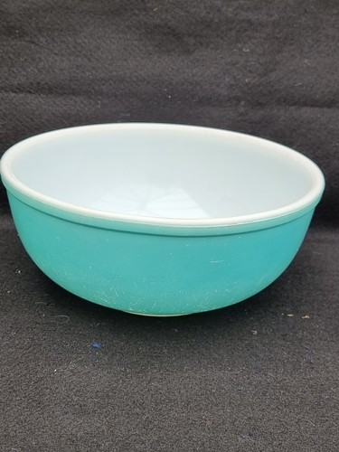 Pyrex robin egg blue - robin’s, blue/