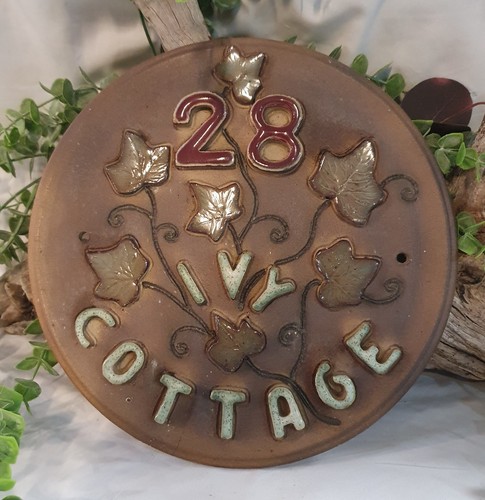 Handcrafted ivy cottage - ivy,