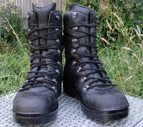 German para boots size 5 - para,
