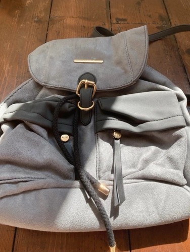 Soft suede feel - soft,