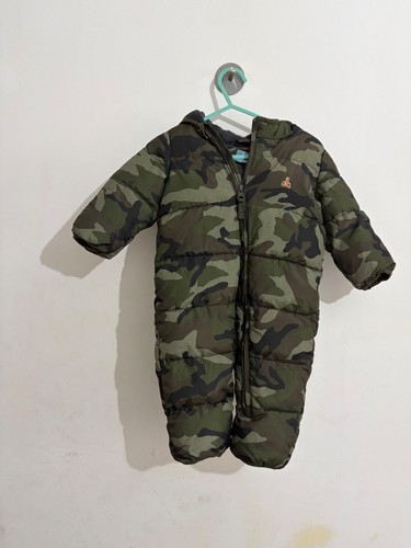 Gap camoflauge green snowsuit - gap,