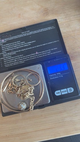 Scrap 9ct gold - 23.3g, of