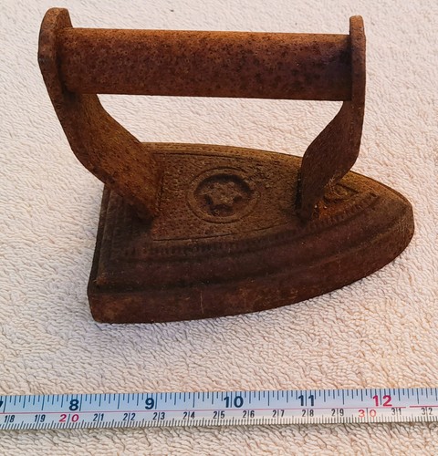 Vintage cast iron flat - cast,