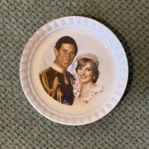 China plate lady - lady, &