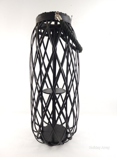 Simply stunning tall woven - 25",