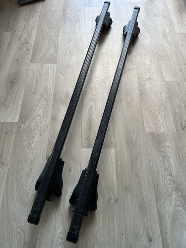Thule 757 feet and roof - feet,
