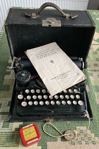 Antique 1923 underwood - antique,