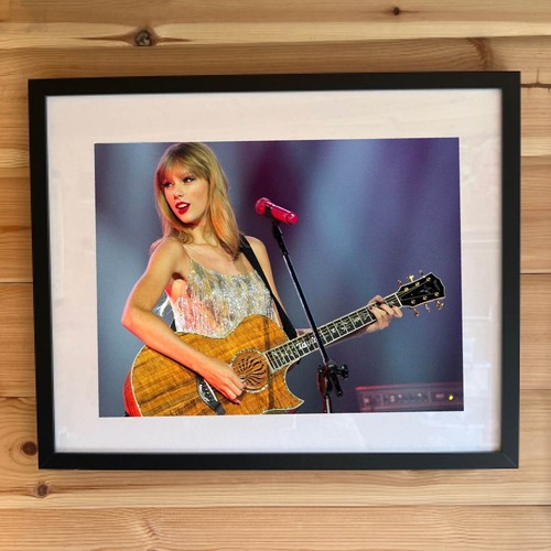 Taylor swift acoustic guitar - taylor,