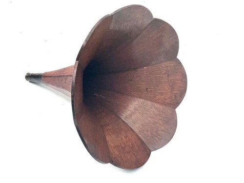 Wooden horn for - for, eddison