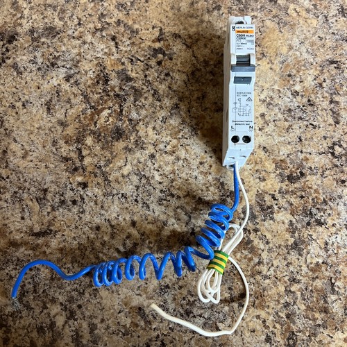 Merlin gerin amp curve - amp,