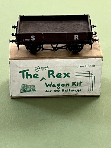 Vintage good quality kit - oo,