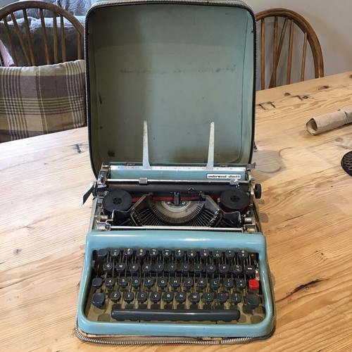 Vtg olivetti underwood - vtg,