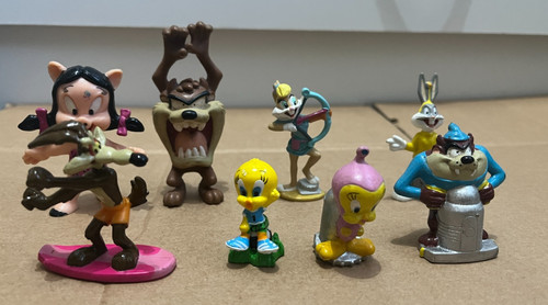 Mixed lot bundle - of, looney