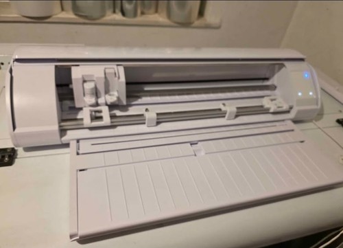 Silhouette cameo plus used - 5,