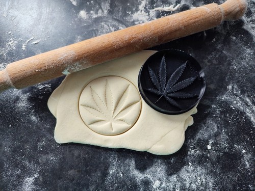 Cannabis cookie cutter stamp - cookie,