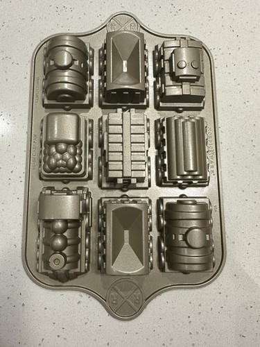 Nordicware metal train cake - metal,