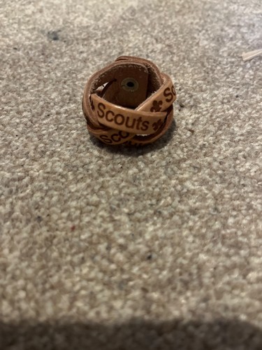 Plaited leather scout woggle