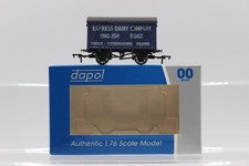 Dapol OO Gauge Express Dairy