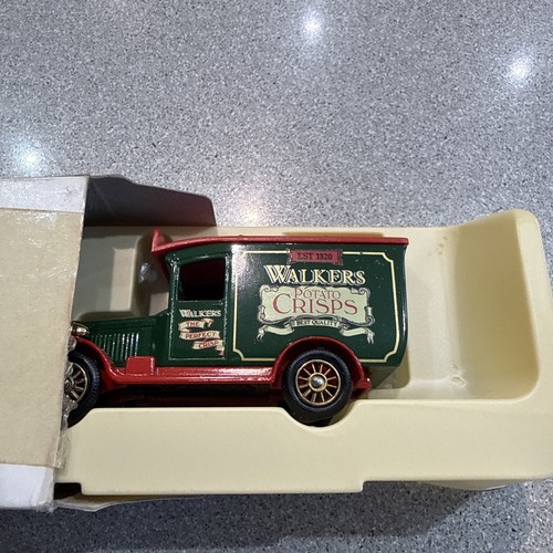 Lledo chevrolet van walkers - chevrolet,