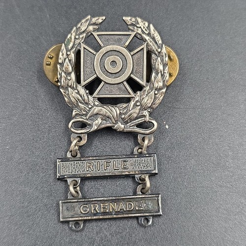 Military sharpshooter badge - military,