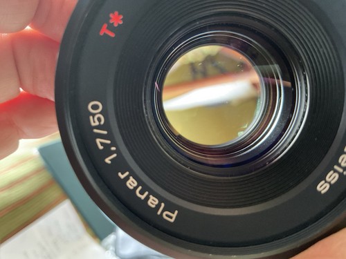 Carl zeiss planar - carl,