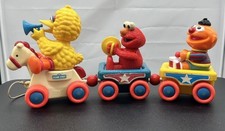 Vintage Tyco Sesame Street Band Parade Pull Train Toy Baby Big Bird Elmo & Ernie