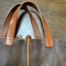 Henry Cuir Oval Bucket Bag