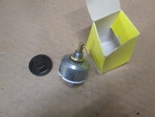 VINTAGE TRACTOR / LEYLAND BUS/OFFROADER/SIDE AND HEADLIGHT SWITCH NEW