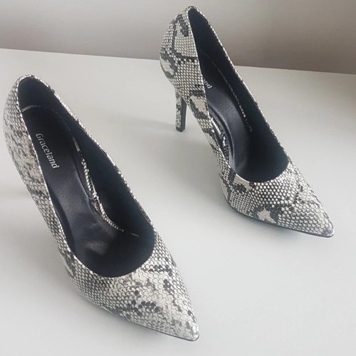 Ladies size snakeskin - snakeskin, effect