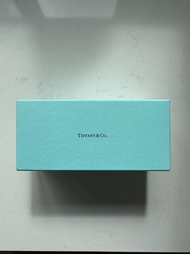 Tiffany empty gift box - co,