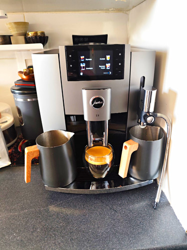 Jura 2025 dark inox - e8,
