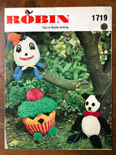 Robin 1719 knitting pattern DK vintage toys panda & humpty dumpty figures