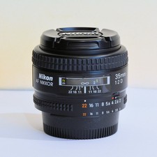 Nikon AF Nikkor 35mm f/2 D