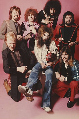 Singer musician roy wood - musician, plays