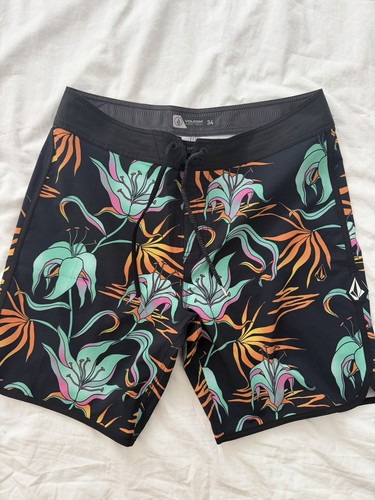 Volcom mens boardshorts - volcom, /
