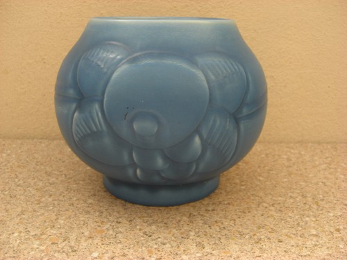 Art deco blue glazed incised - ,