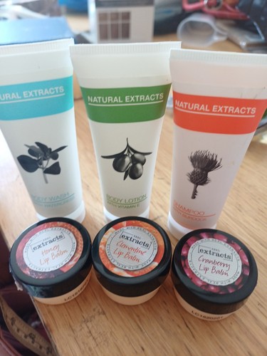 Set natural extracts - set,