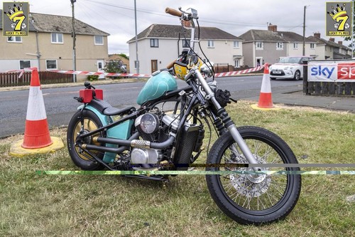 Honda vt600 custom one - one, off