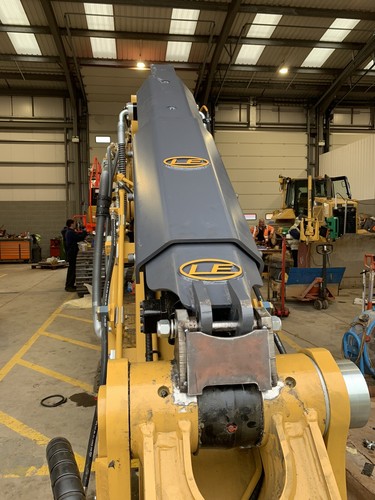 Caterpillar 352 hardox - caterpillar,