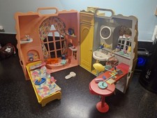 Vintage 1990 Sindy Dream Room with many Original Accessories