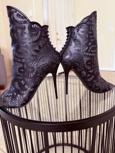 Giuseppe zanotti cutout - giuseppe,