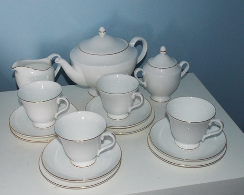 Wedgwood signet gold white - signet,