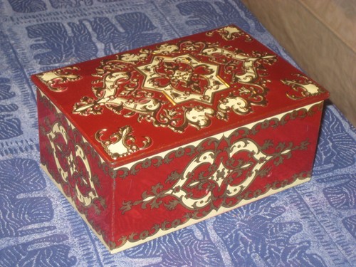 Collectable decorative tin - collectable, by