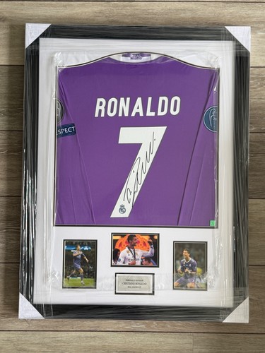 Cristiano ronaldo hand signed - cristiano,