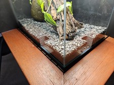 Aquarium Corner Cave System |