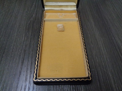 Wwii air medal coffin - medal, case