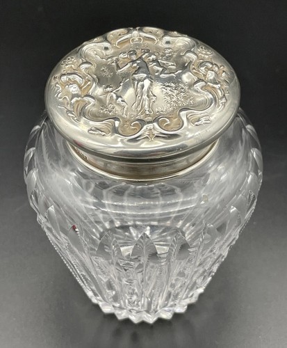 Unusual wallace irian - wallace, pattern