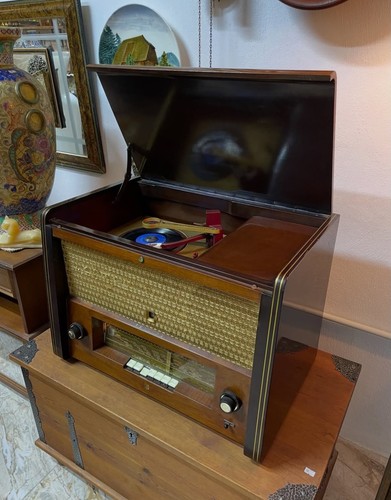 Vintage philips tube radio - vintage,